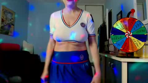 Jenny online show from September 2025 07:58:02 PM