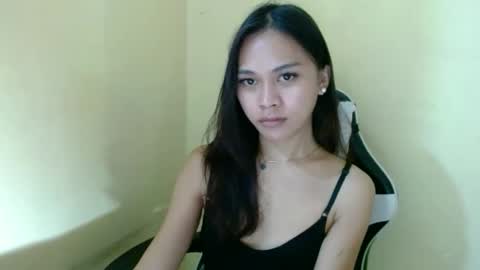 Snapshot of sexykarina_ chatting on October 2025 05:00:02 AM Karina3 online show from October 2025 05:00:02 AM