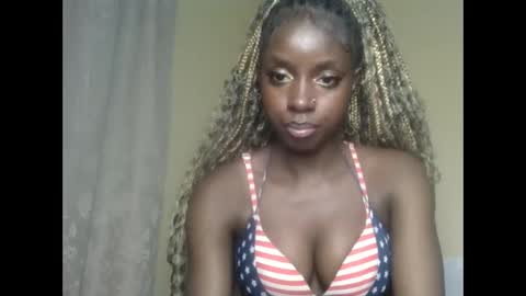 Snapshot of sexykitten200 chatting on November 2025 07:03:03 PM SexyKitty online show from November 2025 07:03:03 PM