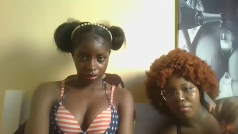 Snapshot of sexykitten200 chatting on November 2025 05:50:02 PM SexyKitty online show from November 2025 05:50:02 PM