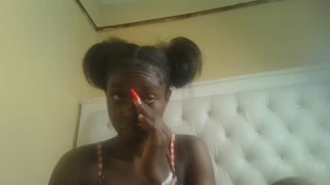 Snapshot of sexykitten200 chatting on December 2025 06:18:01 AM SexyKitty online show from December 2025 06:18:01 AM