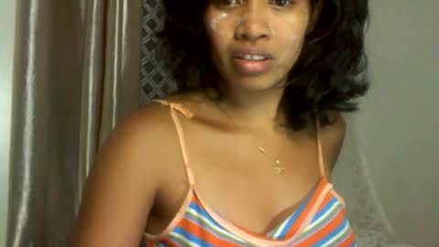 sexylarra12 online show from May 2026 05:42:04 PM