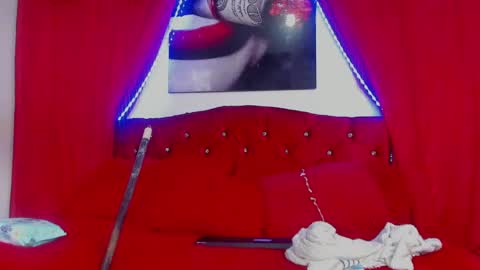 Snapshot of sexylaurita4u chatting on January 2025 06:03:02 PM laura online show from January 2025 06:03:02 PM