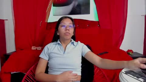 Snapshot of sexylaurita4u chatting on February 2025 11:54:01 AM laura online show from February 2025 11:54:01 AM