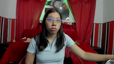 Snapshot of sexylaurita4u chatting on March 2025 11:21:01 AM laura online show from March 2025 11:21:01 AM