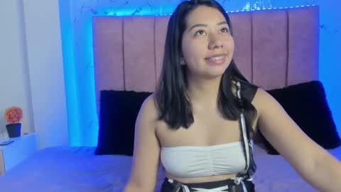 Snapshot of sexylaurita4u chatting on October 2025 02:40:02 PM laura online show from October 2025 02:40:02 PM