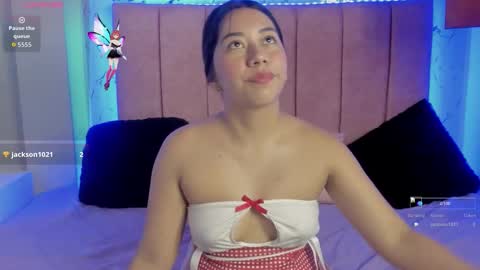 Snapshot of sexylaurita4u chatting on November 2025 04:51:02 PM laura online show from November 2025 04:51:02 PM