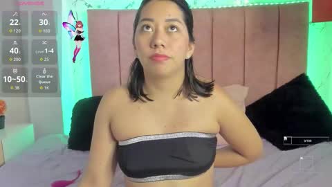 Snapshot of sexylaurita4u chatting on November 2025 04:31:02 PM laura online show from November 2025 04:31:02 PM