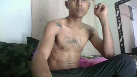 Snapshot of sexyleon69 chatting on December 2025 07:06:02 AM Sexy leon online show from December 2025 07:06:02 AM