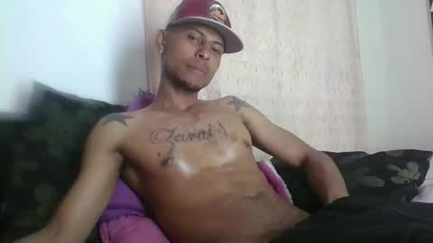 Snapshot of sexyleon69 chatting on February 2026 03:21:02 PM Sexy leon online show from February 2026 03:21:02 PM