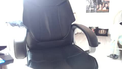 Vincent Vega online show from March 2025 12:17:01 PM