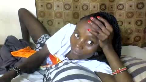 VIVIAN online show from February 2025 08:13:02 PM