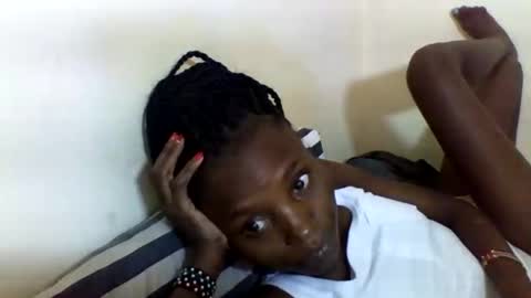 VIVIAN online show from February 2025 12:48:01 PM