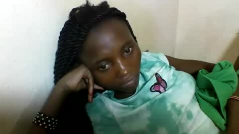 VIVIAN online show from February 2025 12:11:01 PM