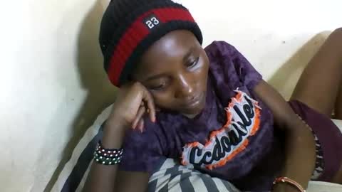 VIVIAN online show from February 2025 08:59:02 AM