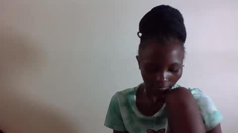 VIVIAN online show from October 2025 10:15:01 AM