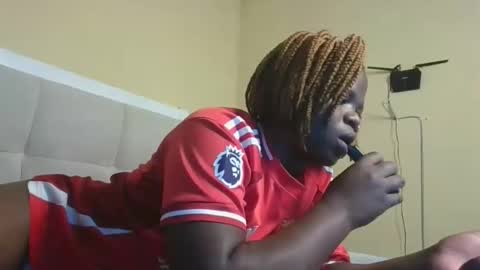 nina online show from September 2025 12:17:02 PM