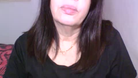 Snapshot of sexyoldwet chatting on May 2026 09:34:02 PM AnneSofia online show from May 2026 09:34:02 PM