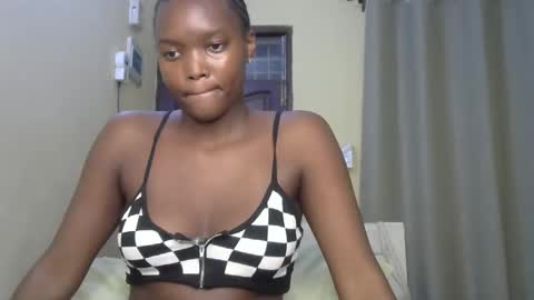 Lee online show from March 2025 04:51:02 AM