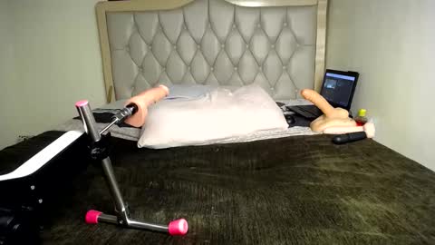 Snapshot of sexypum3 chatting on February 2025 10:00:02 AM naughty slut online show from February 2025 10:00:02 AM