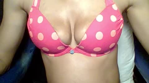 Snapshot of sexypussy000 chatting on February 2026 04:41:02 AM sexypussy000 online show from February 2026 04:41:02 AM