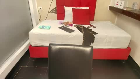 R A C H E L online show from September 2025 11:54:01 AM