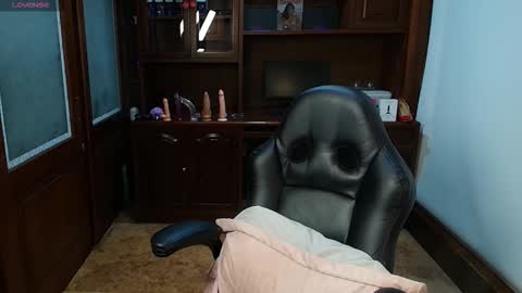 R A C H E L online show from January 2026 12:00:01 PM