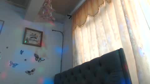 Snapshot of sexysafiravenus chatting on September 2025 05:46:01 PM Venus Independent Model online show from September 2025 05:46:01 PM