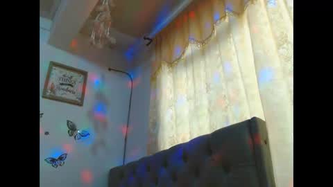 Snapshot of sexysafiravenus chatting on October 2025 06:43:01 PM Venus Independent Model online show from October 2025 06:43:01 PM