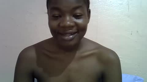 Snapshot of sexyshaz22 chatting on April 2026 01:41:02 PM sexyshaz22 online show from April 2026 01:41:02 PM