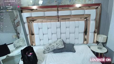 Snapshot of sexysister_ chatting on December 2024 12:03:01 PM Kendall online show from December 2024 12:03:01 PM