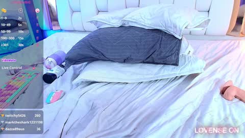 Snapshot of sexysister_ chatting on January 2025 03:19:01 PM Kendall online show from January 2025 03:19:01 PM