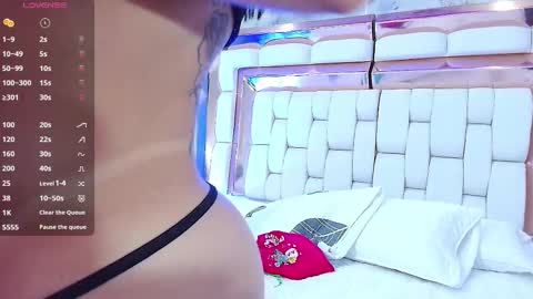 Snapshot of sexysister_ chatting on February 2025 12:26:02 PM Kendall online show from February 2025 12:26:02 PM