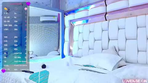 Snapshot of sexysister_ chatting on March 2025 06:11:01 PM Kendall online show from March 2025 06:11:01 PM