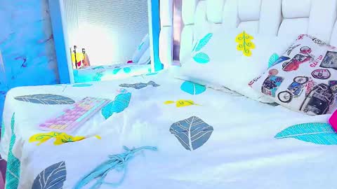 Snapshot of sexysister_ chatting on March 2025 03:18:02 PM Kendall online show from March 2025 03:18:02 PM