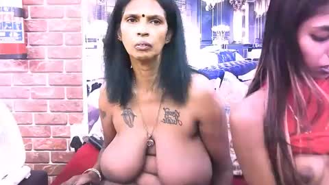 sexyva4u2luv online show from November 2025 12:04:01 PM