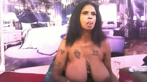 sexyva4u2luv online show from December 2025 11:11:01 PM