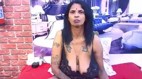 sexyva4u2luv online show from February 2026 07:06:02 PM