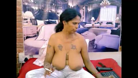 sexyva4u2luv online show from May 2026 08:22:02 AM
