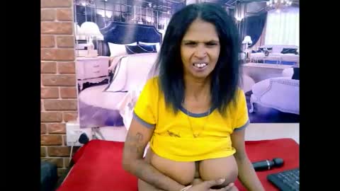 sexyva4u2luv online show from May 2026 06:25:01 PM