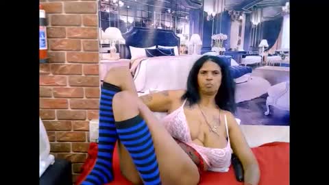 sexyva4u2luv online show from May 2026 05:58:02 AM