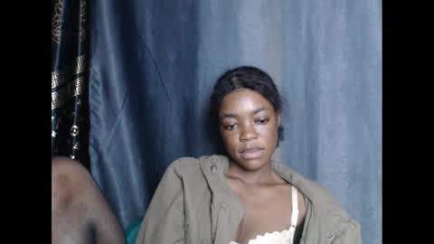 Snapshot of sexyxbunnyxx chatting on December 2024 10:45:02 AM Blue online show from December 2024 10:45:02 AM