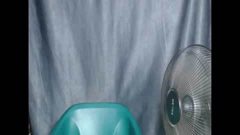 Snapshot of sexyxbunnyxx chatting on December 2024 04:26:01 PM Blue online show from December 2024 04:26:01 PM