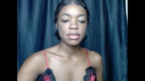 Snapshot of sexyxbunnyxx chatting on December 2024 07:04:01 AM Blue online show from December 2024 07:04:01 AM