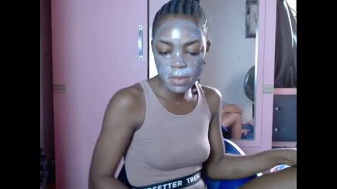 Snapshot of sexyxbunnyxx chatting on January 2025 11:06:01 AM Blue online show from January 2025 11:06:01 AM