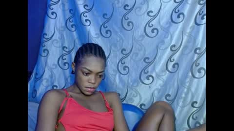 Snapshot of sexyxbunnyxx chatting on January 2025 08:59:02 PM Blue online show from January 2025 08:59:02 PM