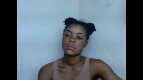 Snapshot of sexyxbunnyxx chatting on February 2025 07:21:01 PM Blue online show from February 2025 07:21:01 PM