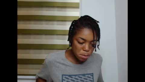 Snapshot of sexyxbunnyxx chatting on October 2025 06:50:01 PM Blue online show from October 2025 06:50:01 PM