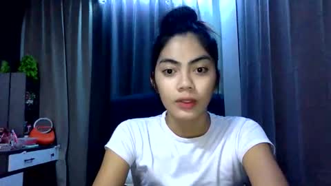 Snapshot of sexyxenaaa chatting on January 2026 05:00:01 AM Xenaaa online show from January 2026 05:00:01 AM