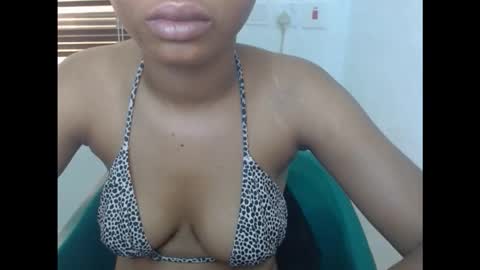 sexyxpeach online show from February 2026 10:00:02 AM